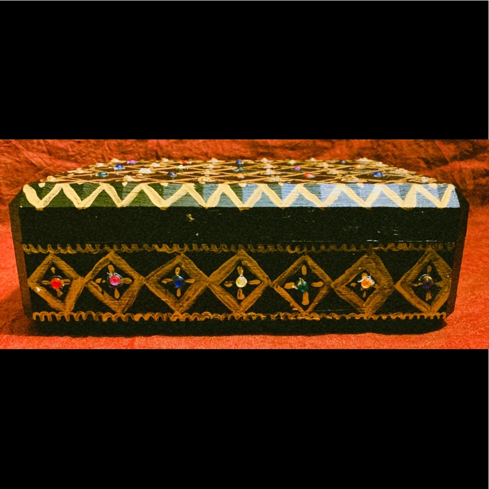 Handcrafted Storage Box - Picture 4 of 9